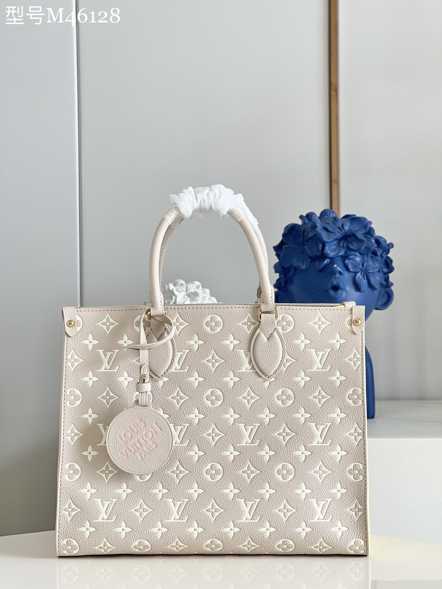 Louis Vuitton OnTheGo Tote（35 x 27 x 14 cm）