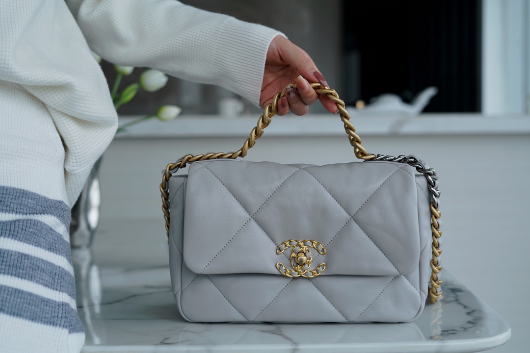 Chanel 19 Bag 22c New Version in mini size