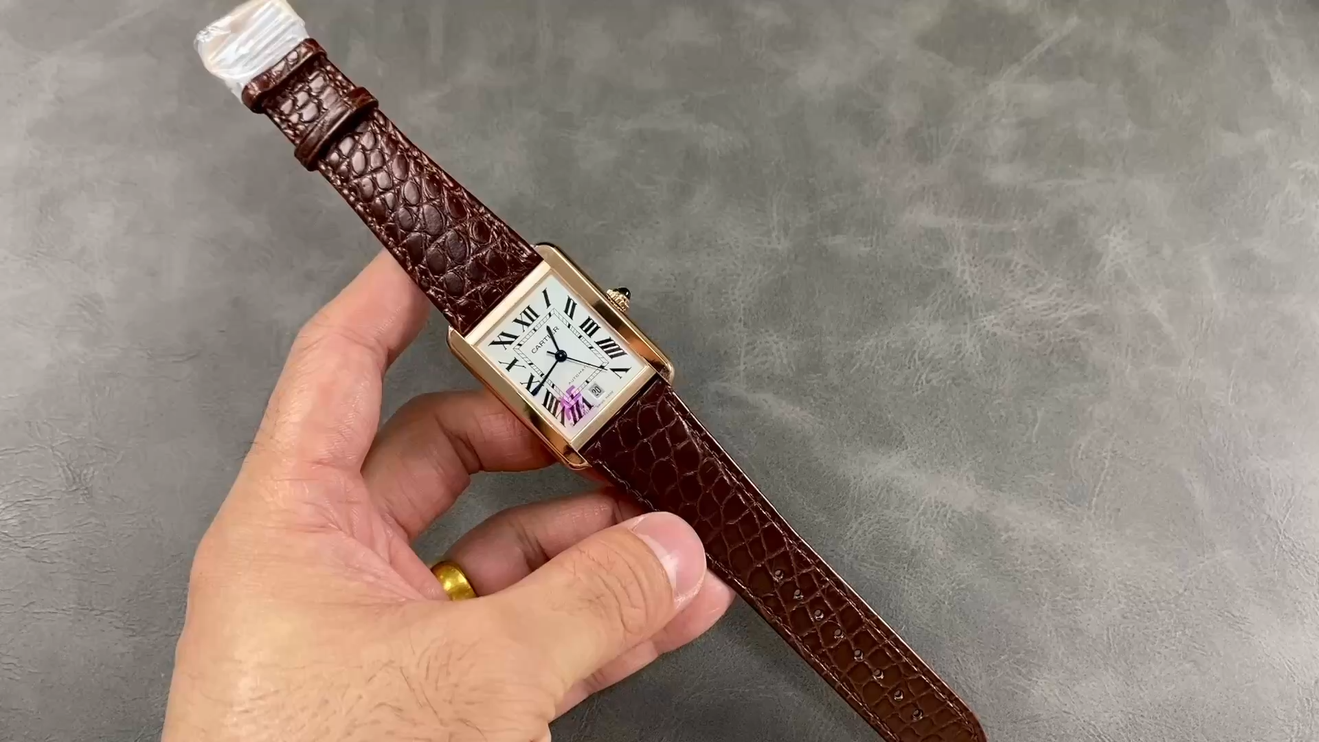 Cartier Tank Quartz Watch – Timeless Luxury in 18K Rose Gold