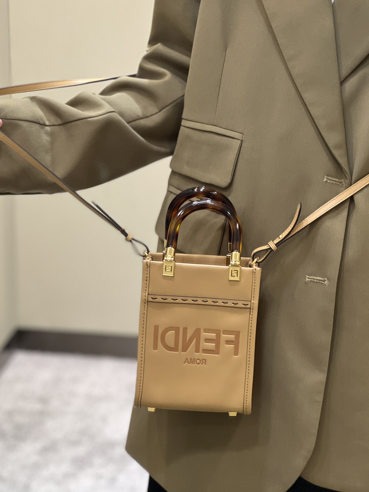 Fendi High-Quality Must-Have Small Bag