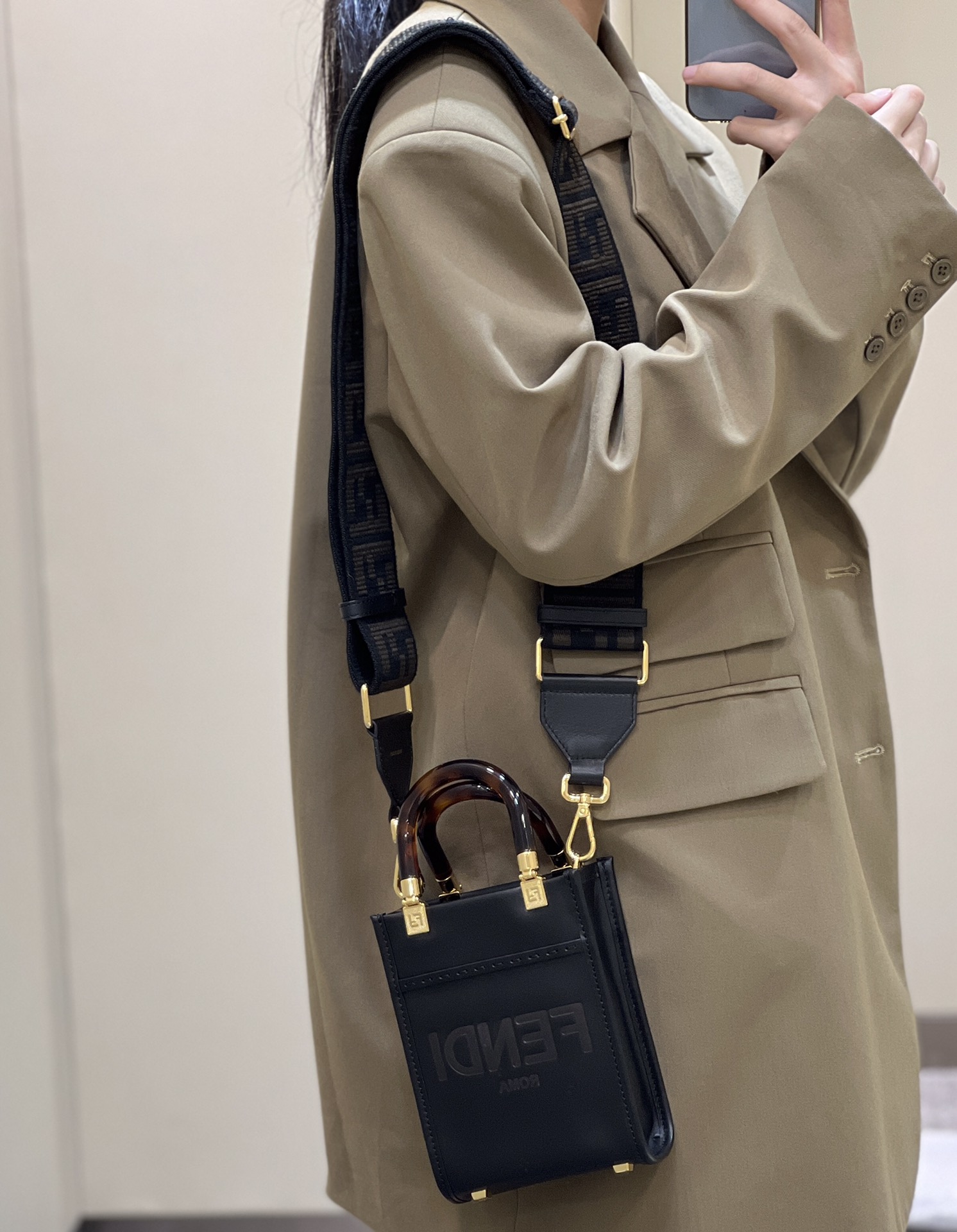 Fendi High-Quality Must-Have Small Bag