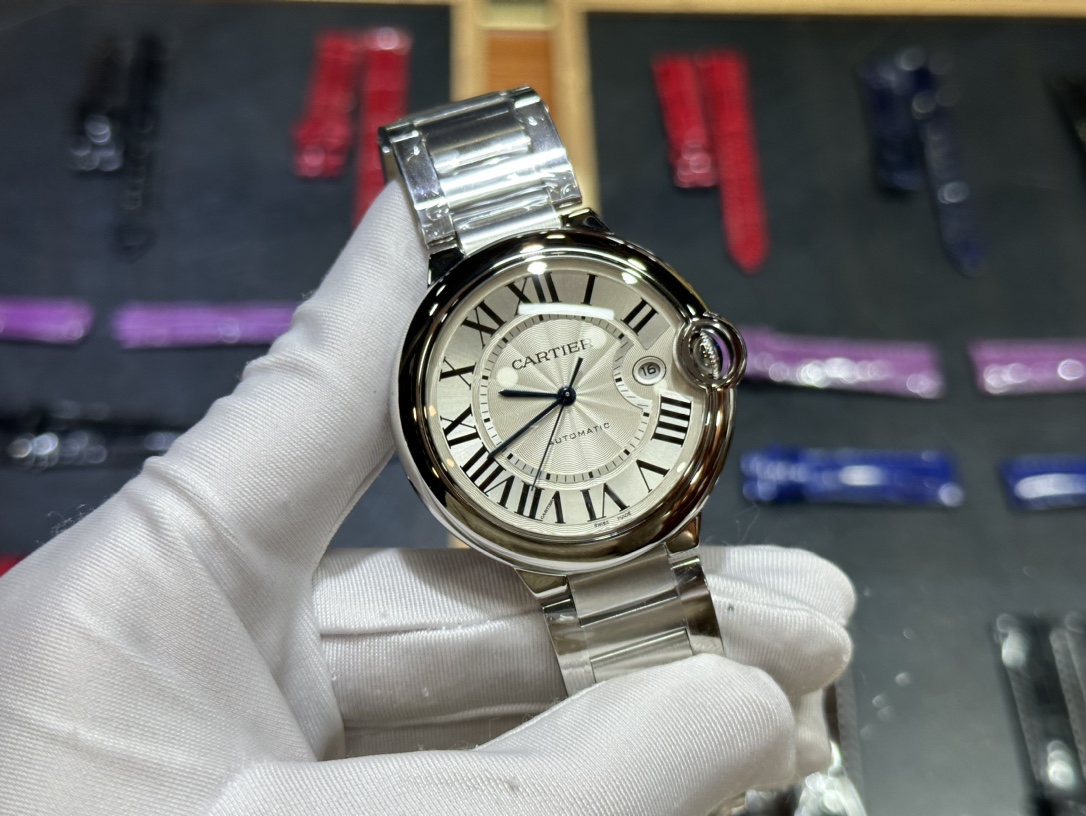 Cartier Santos Automatic Watch – 18K Rose Gold, White Dial, Leather Strap