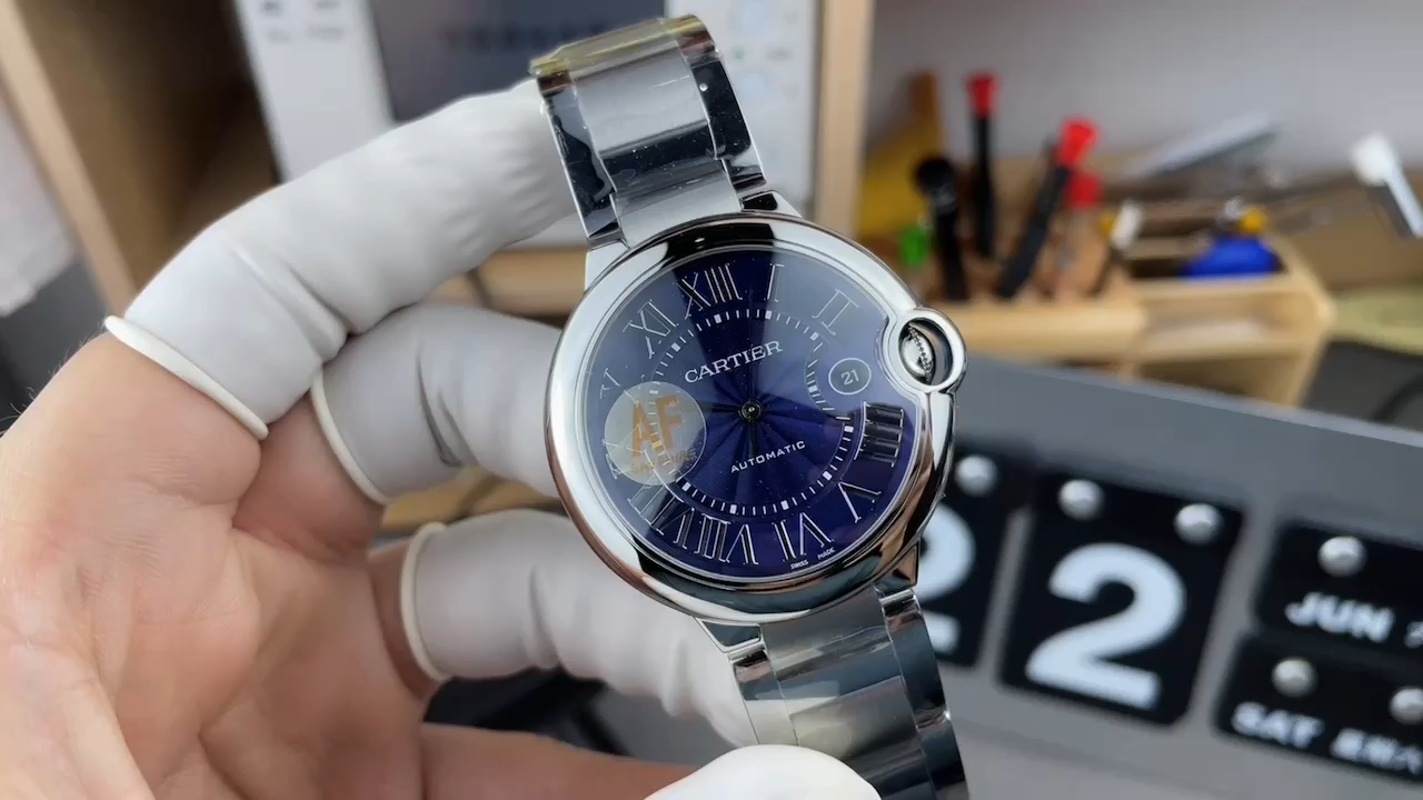 Cartier Ballon Bleu Automatic Mechanical Watch – 42mm, Blue Dial, Date Display, Men's Watch