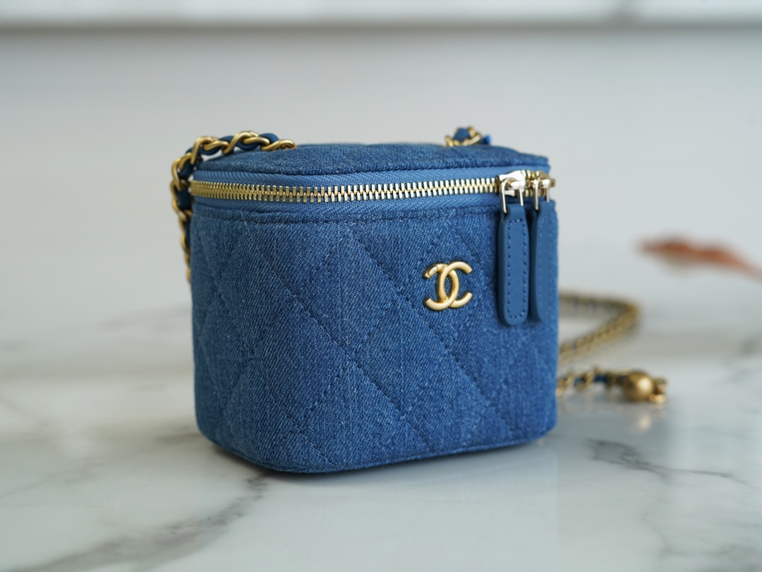 CHANEL 22C Denim Metal Ball Box Bag