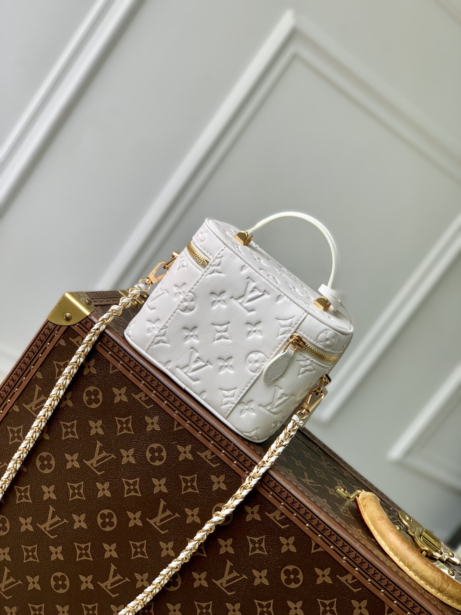 Louis Vuitton Vanity Mini Handbag-white