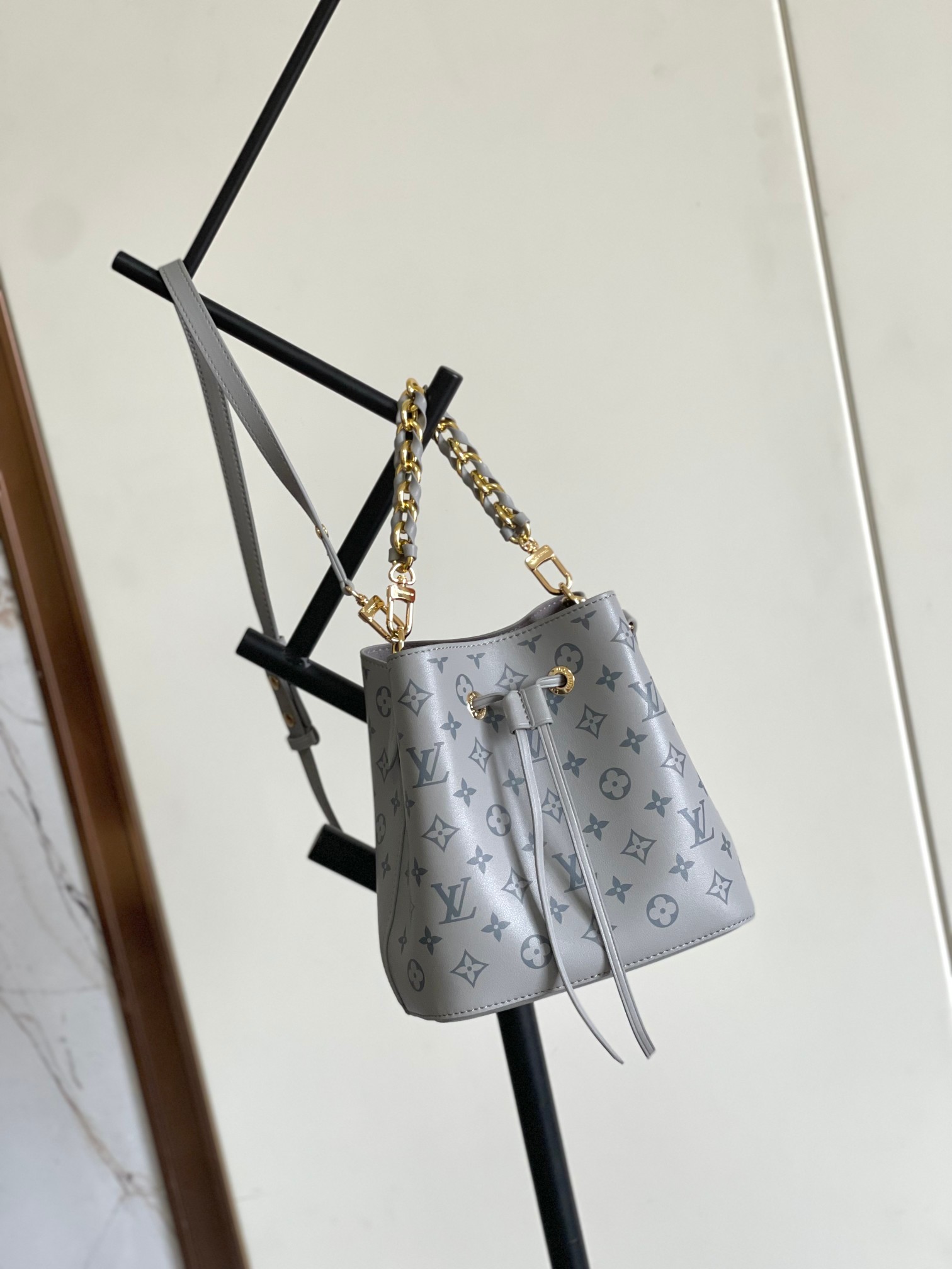 Louis Vuitton Néonoé BB Handbag-Gary