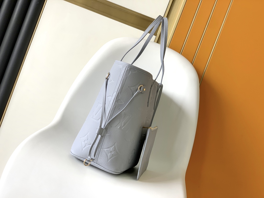 Louis Vuitton Neverfull MM in gray