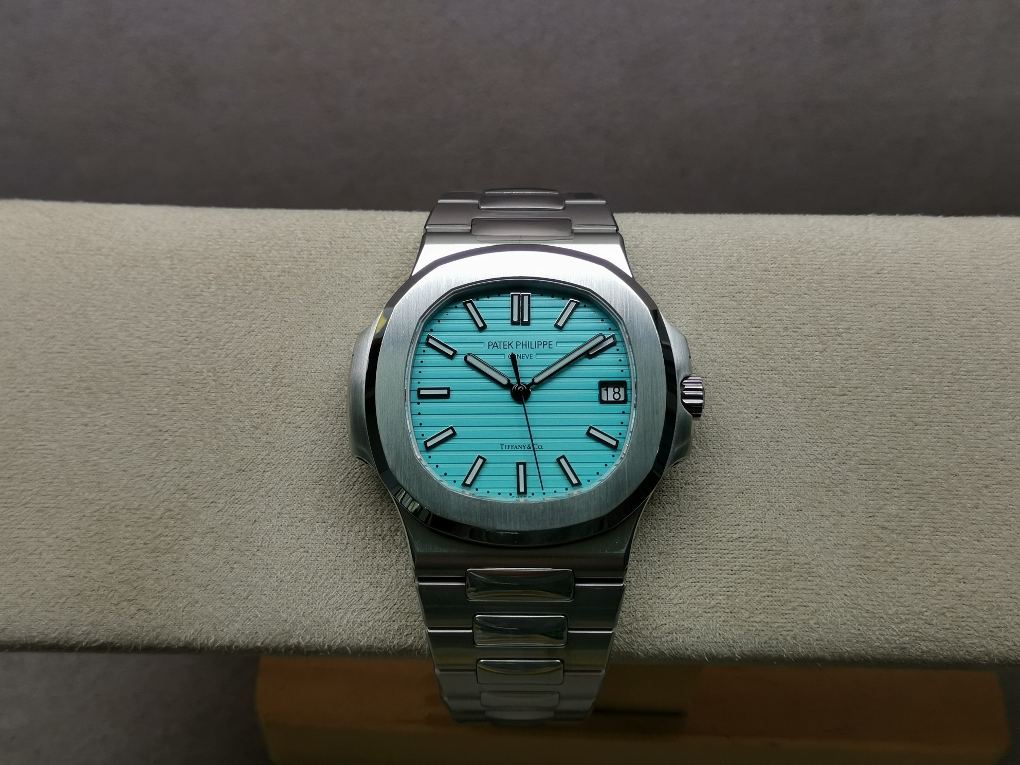 Patek Philippe - Nautilus