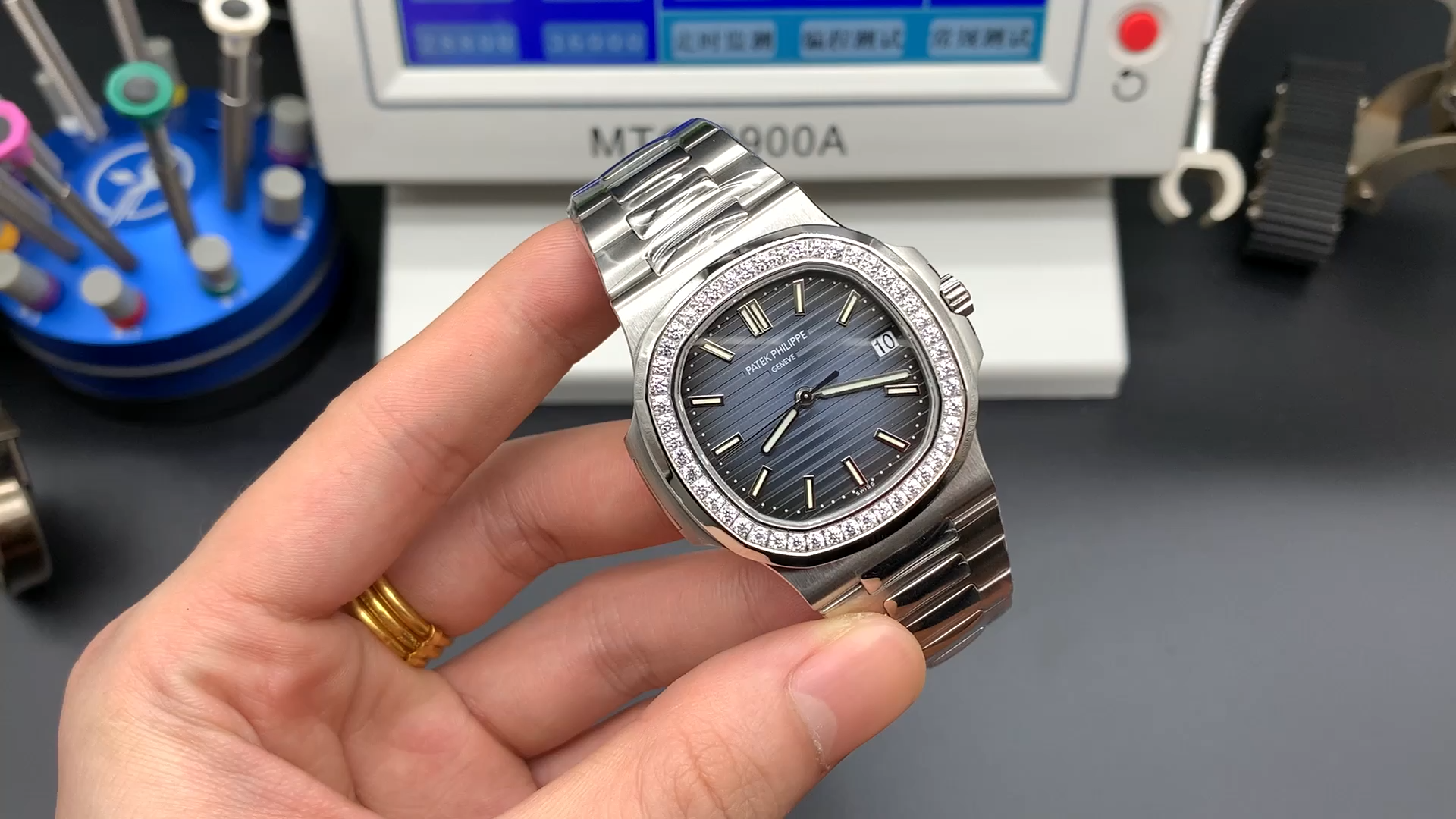 Patek Philippe - Nautilus