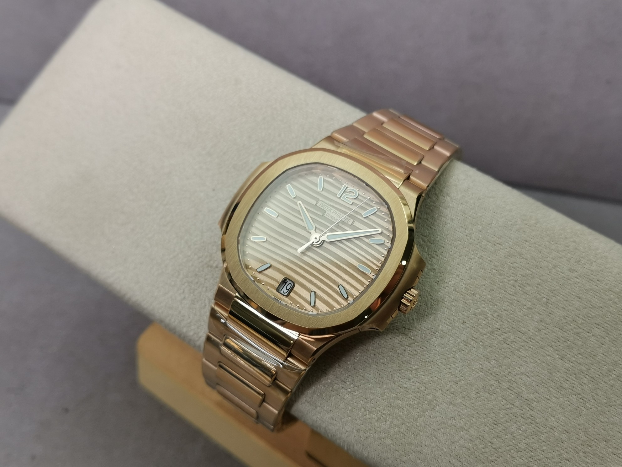 Patek Philippe - Nautilus