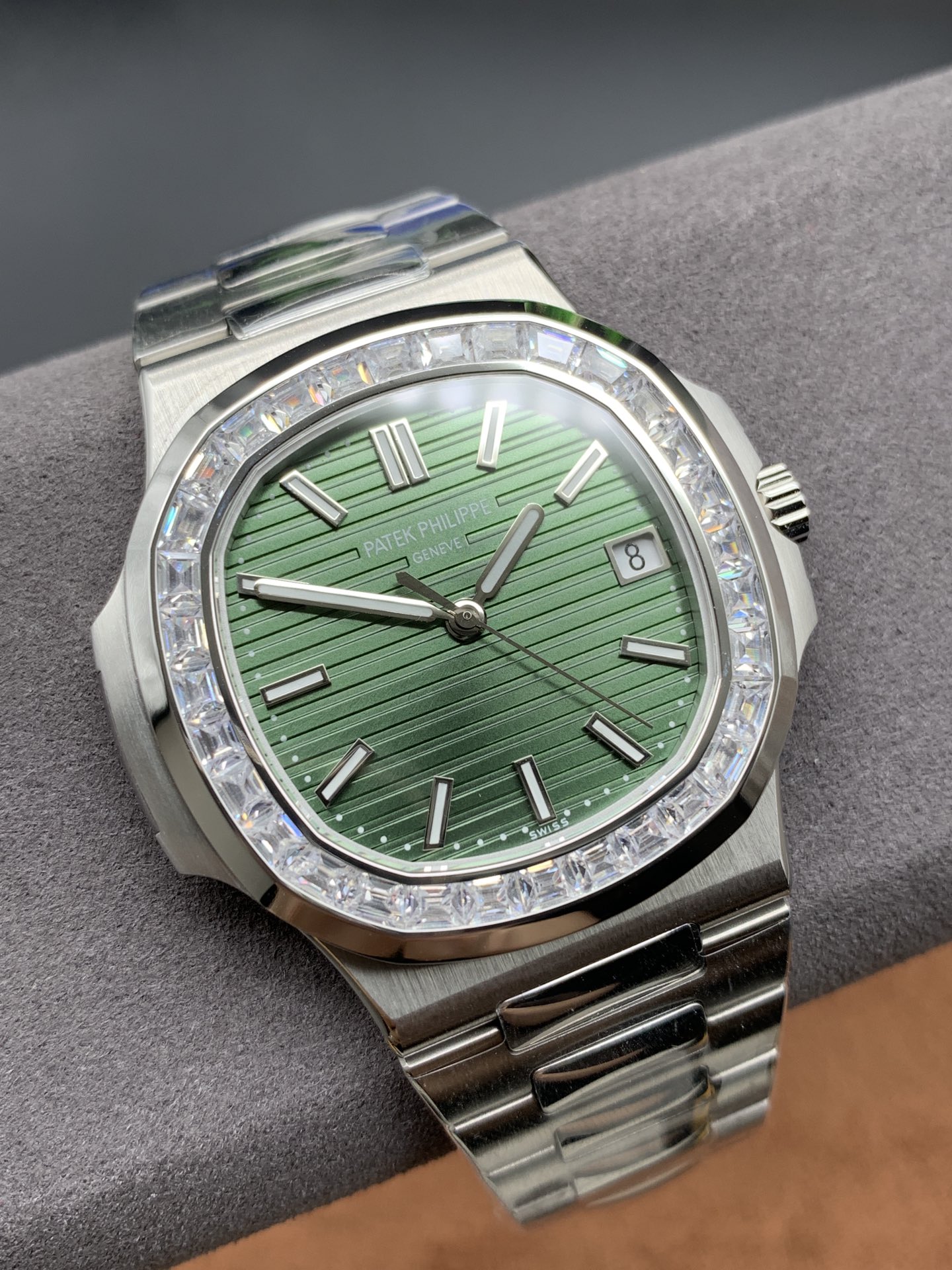 Patek Philippe - Nautilus