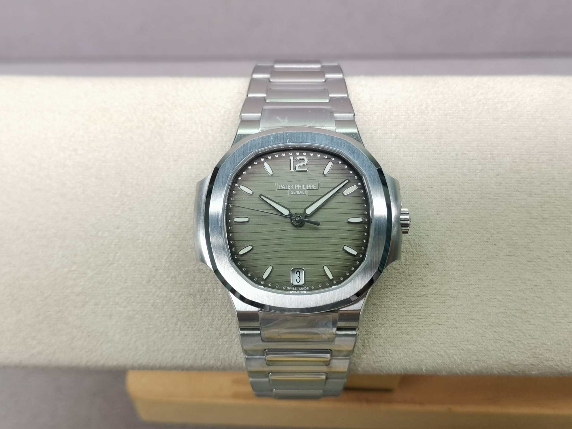 Patek Philippe - Nautilus