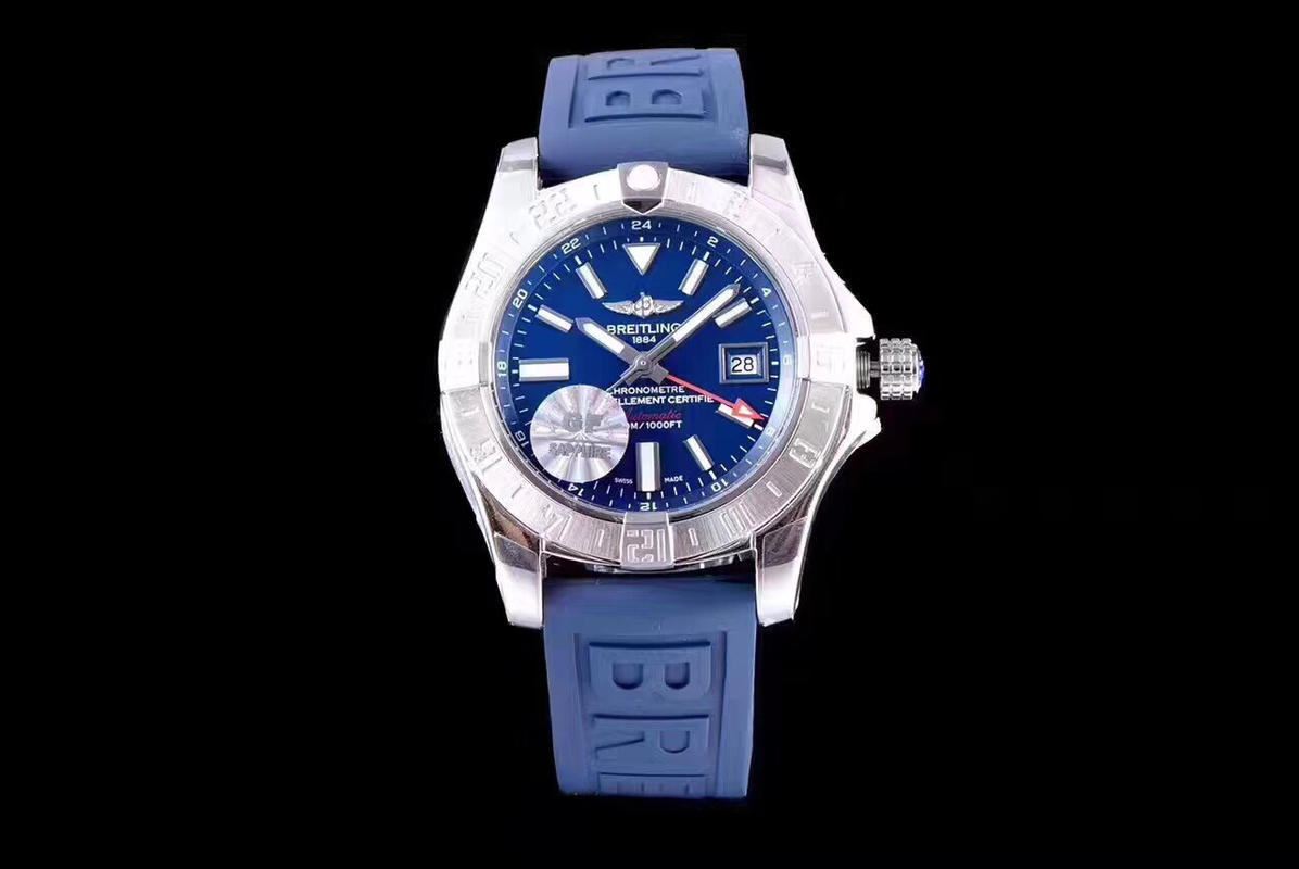 Breitling Avenger II GMT