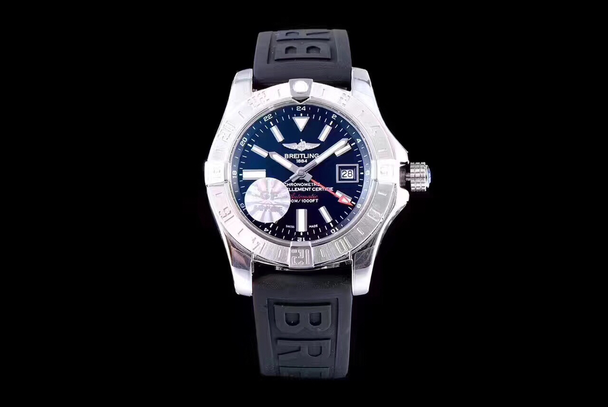 Breitling Avenger II GMT