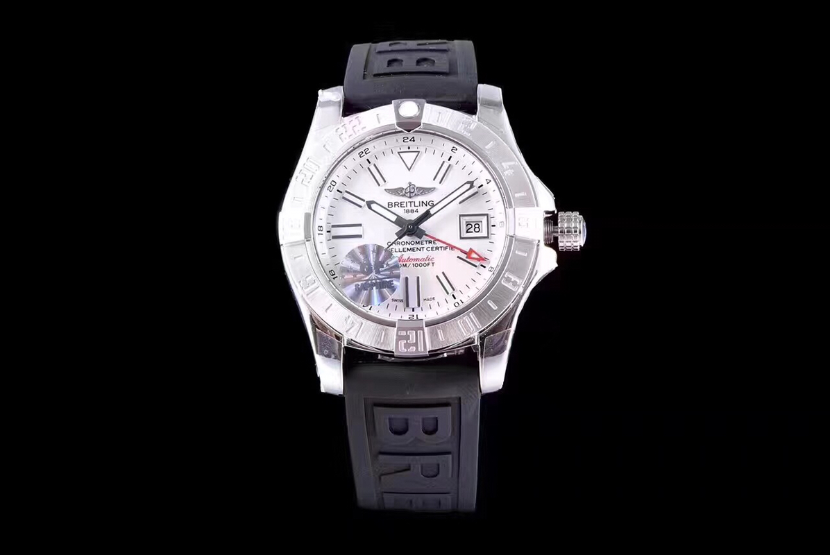 Breitling Avenger II GMT