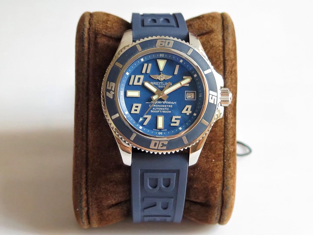 Breitling A1736402 Super Ocean