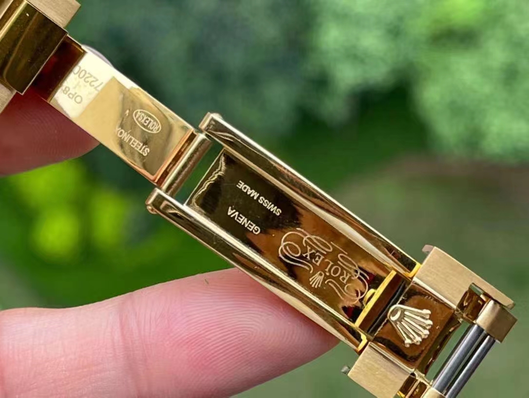 New Release: Cosmograph Daytona 11598Saco Leopard Print – A Masterpiece of Art and Luxury