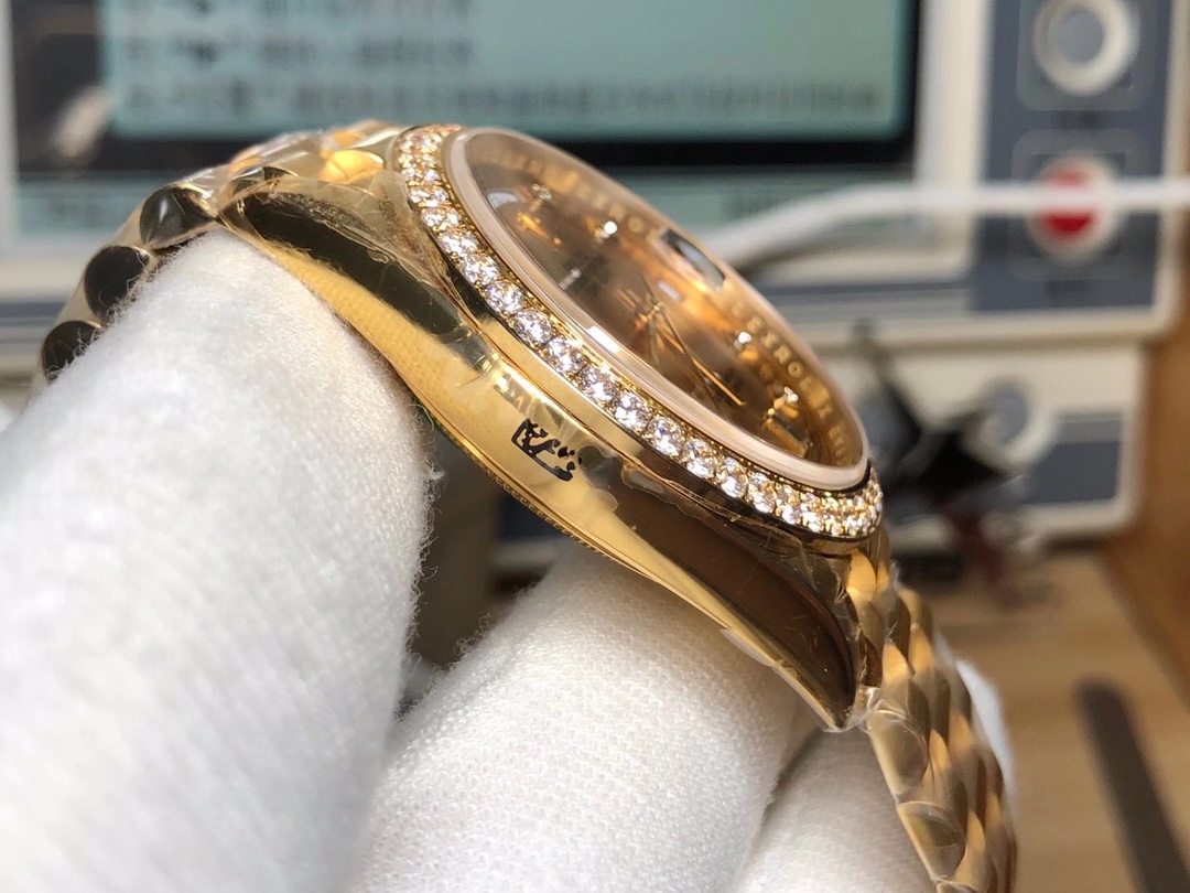 Replica Rolex Oyster Perpetual Day-Date  Gold Diamond Dial Watch