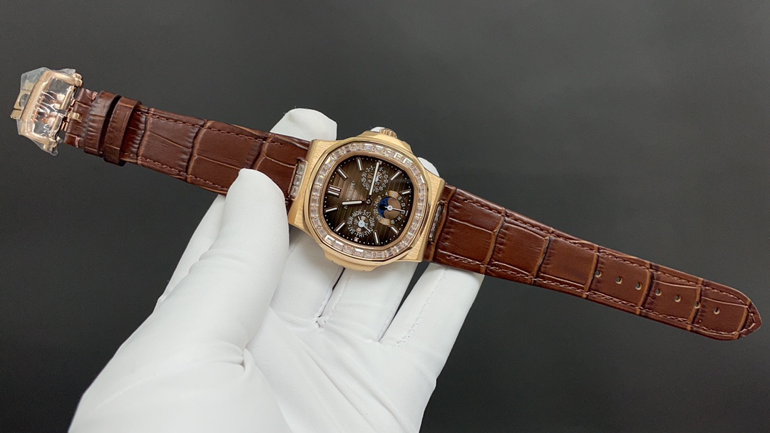 Patek Philippe 5740/1G-001 Super Complicated Nautilus