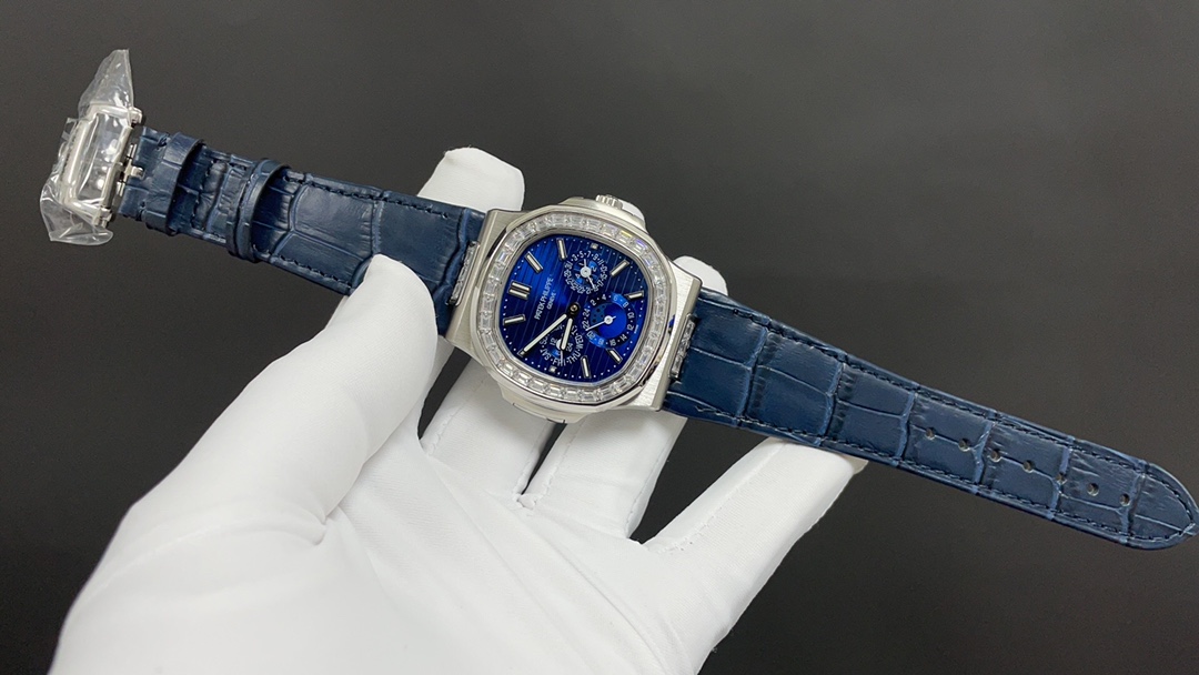 Patek Philippe 5740/1G-001 Super Complicated Nautilus