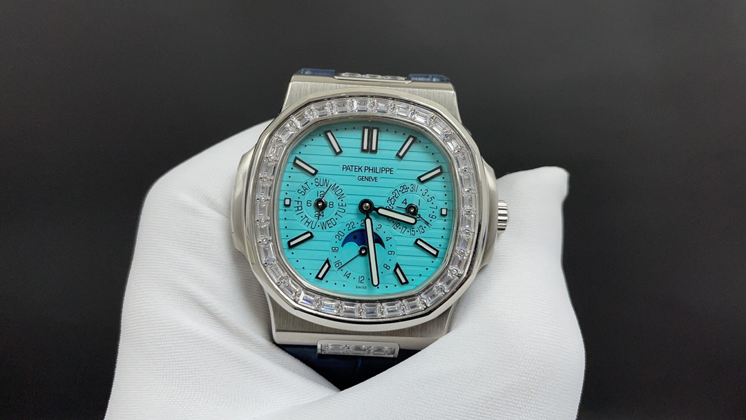 Patek Philippe 5740/1G-001 Super Complicated Nautilus