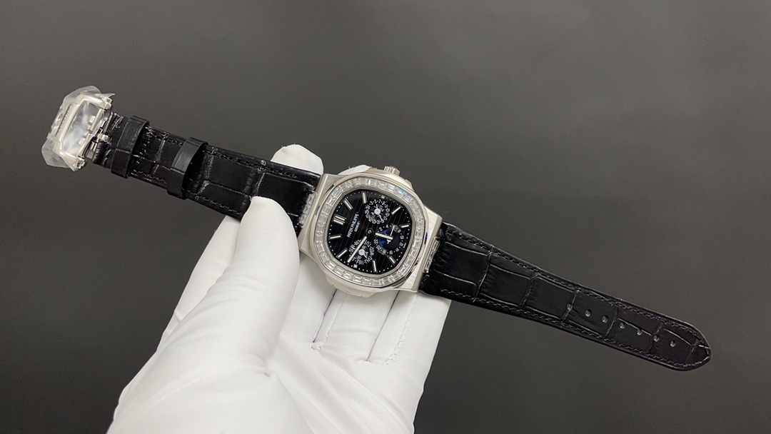 Patek Philippe 5740/1G-001 Super Complicated Nautilus