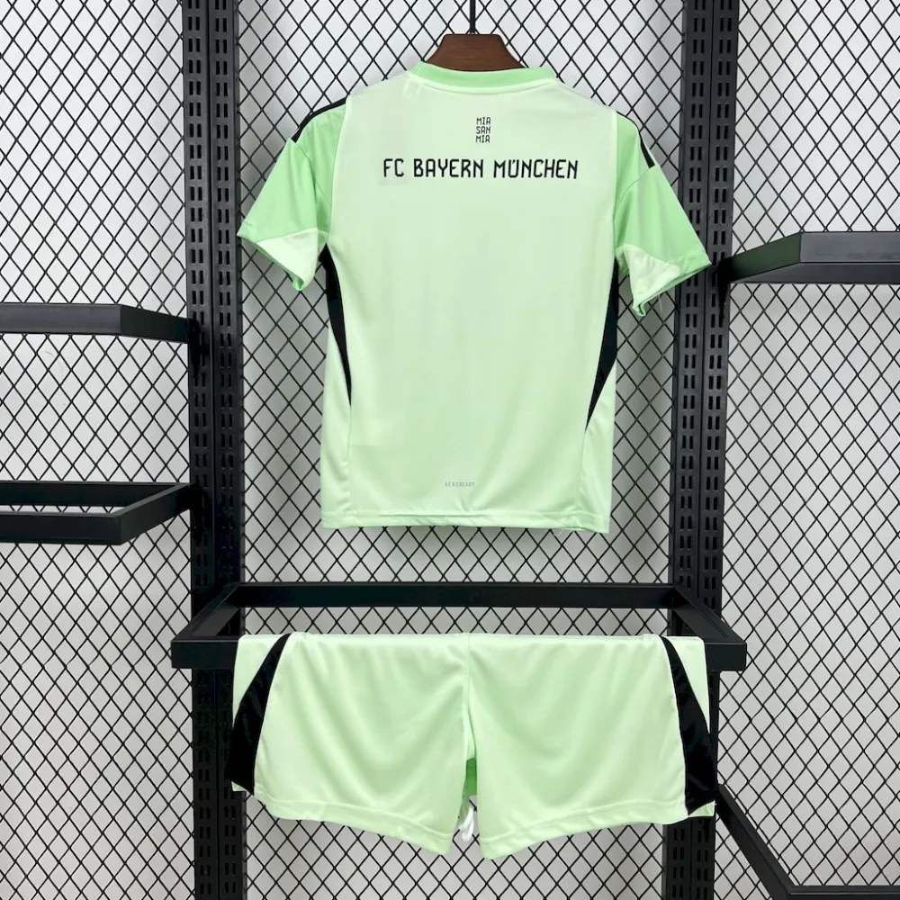 Bayern Munich Green Goalkeeper Kids Kit Jerseys+Shorts 2025/26