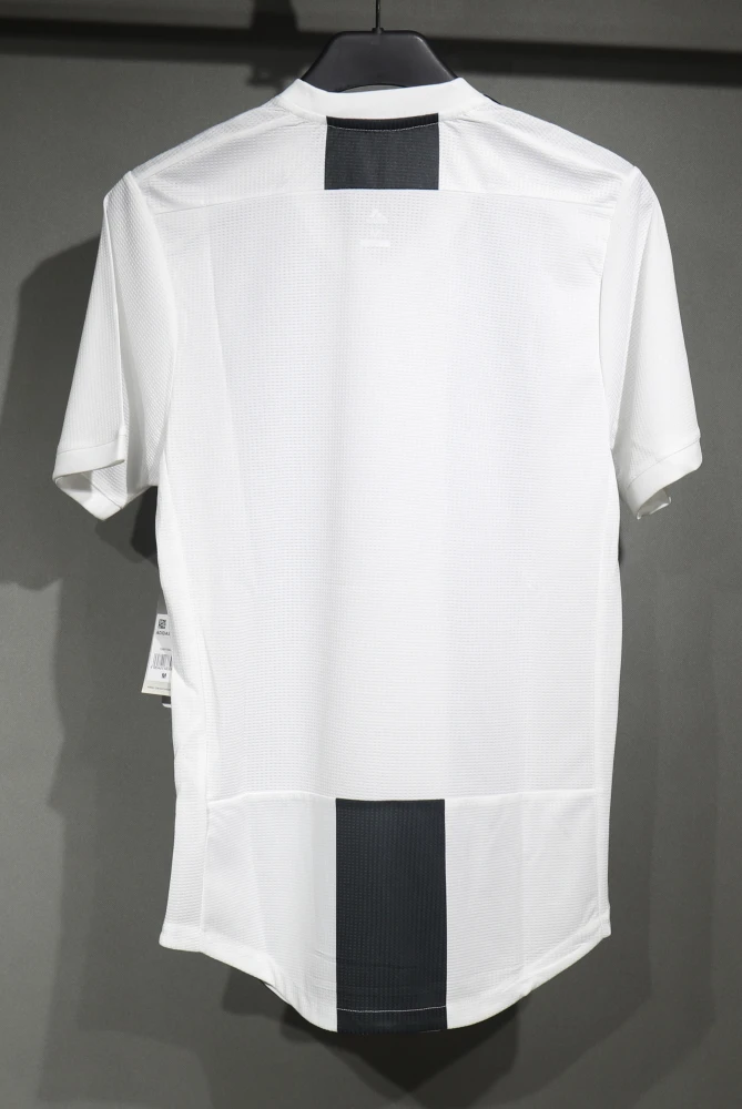 Juventus Retro Authentic Soccer Jersey Home Shirt 2018-19