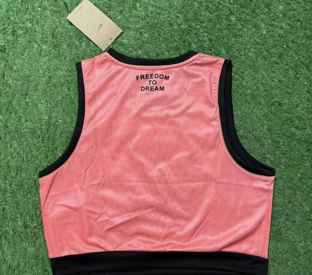 Barcelona Women's Vest Pink Special Edition Soccer Jersey 2025/26