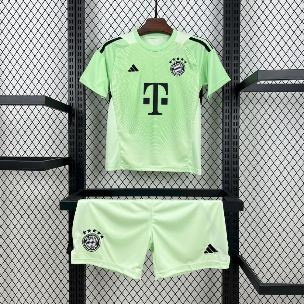 Bayern Munich Green Goalkeeper Kids Kit Jerseys+Shorts 2025/26