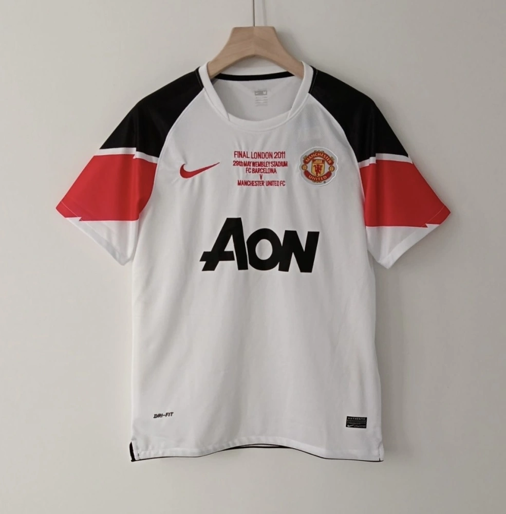 Manchester United Retro Third Away Football Jersey Shirt 2010/11 - Champions League Final