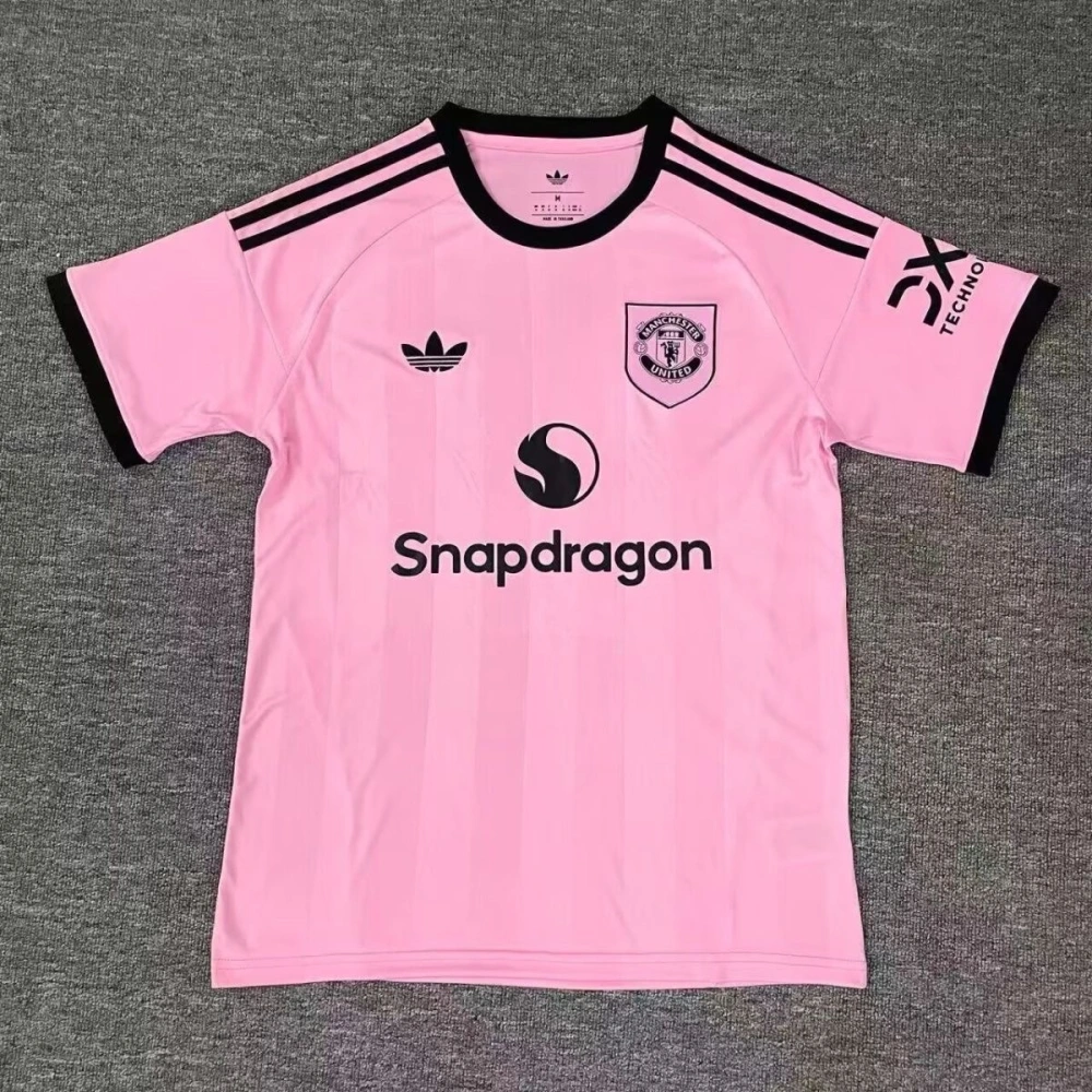 Manchester United Football Jersey Goalkeeper Pink Custom Shirt 2025/26
