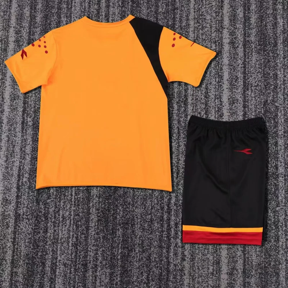 Roma Retro Soccer Jersey Home Kids Kit Jersey+Shorts 2005/06