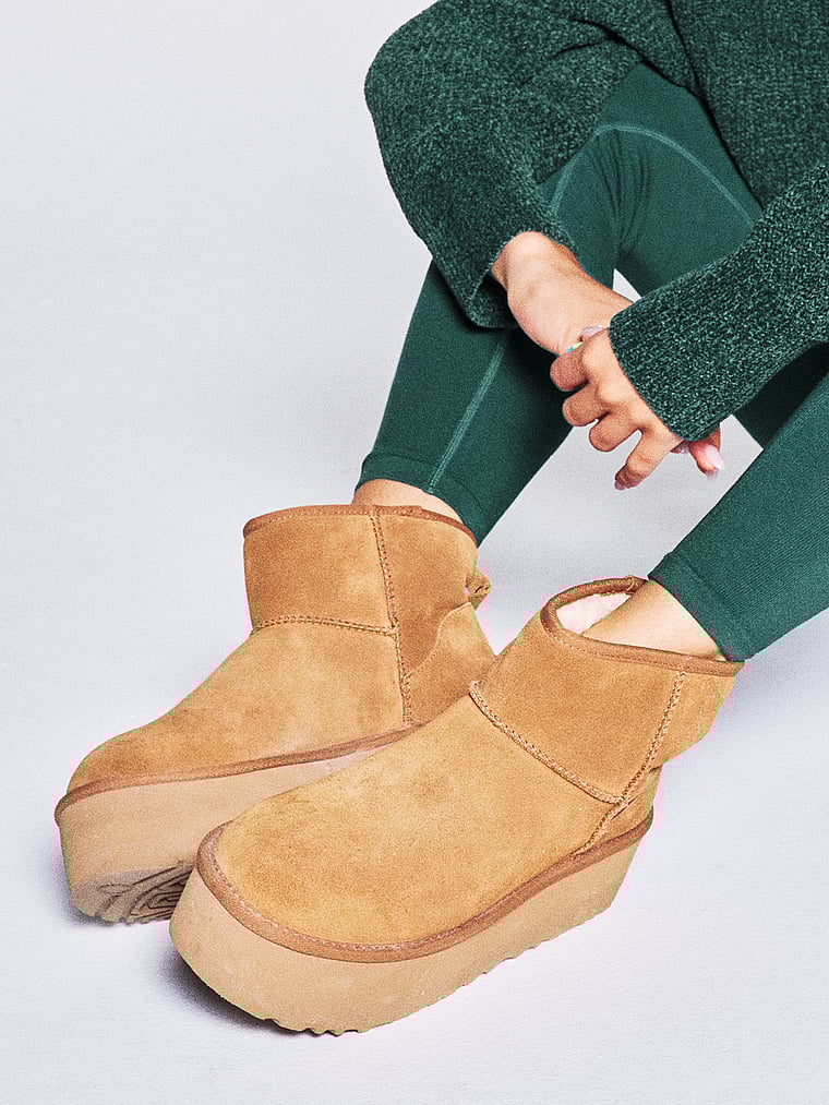 UGG? Classic Ultra Mini Platform Boots
