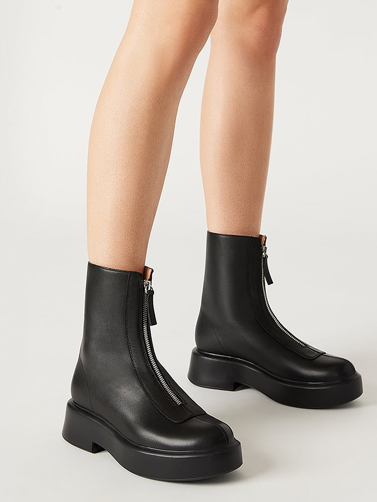 Steve Madden Jones Black Leather Zipper Lug Ankle Booties