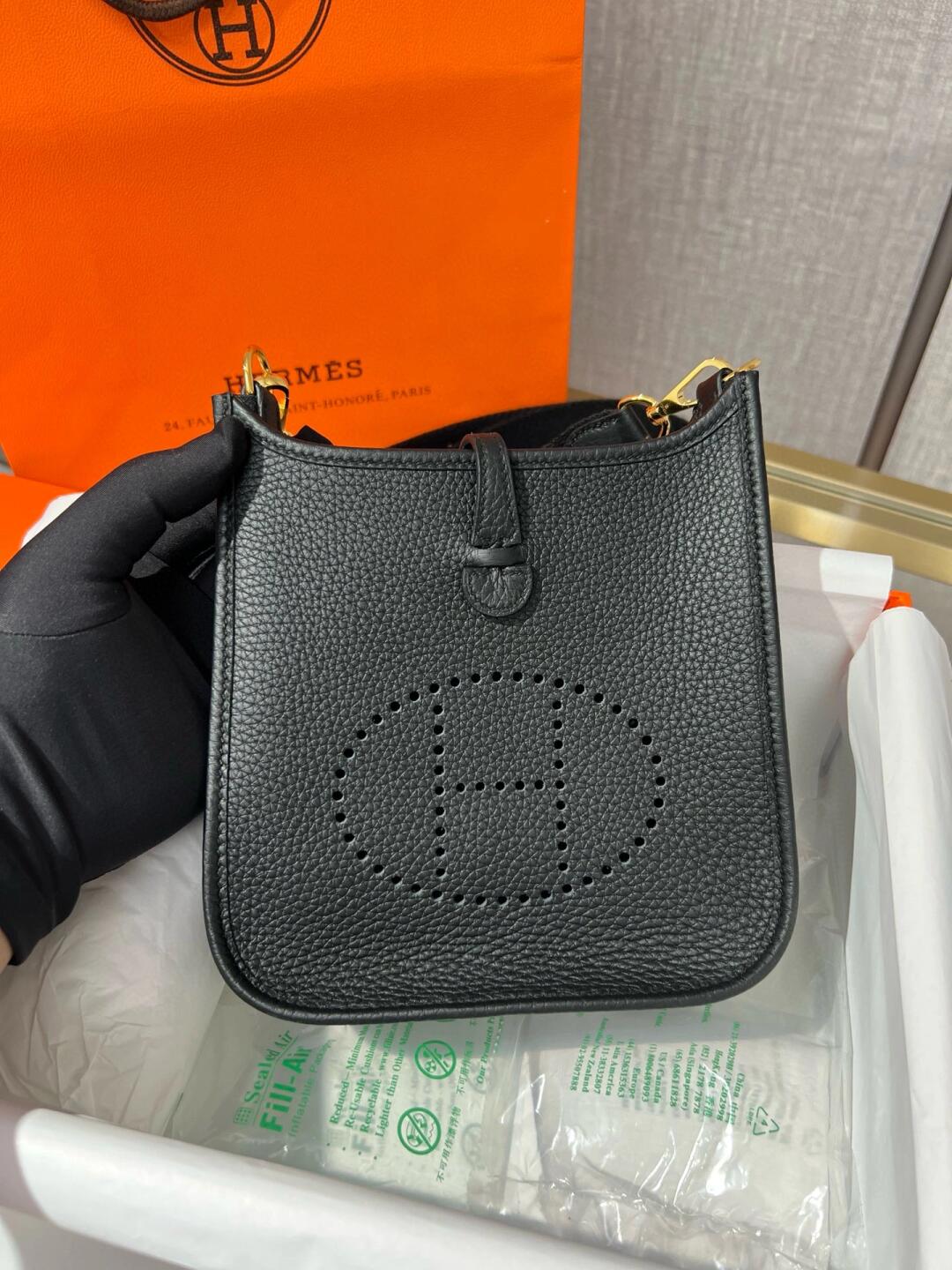 Hermes Evelyn 16