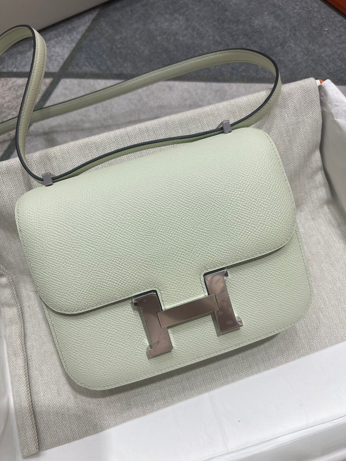 Hermes Constance Mini 19-24