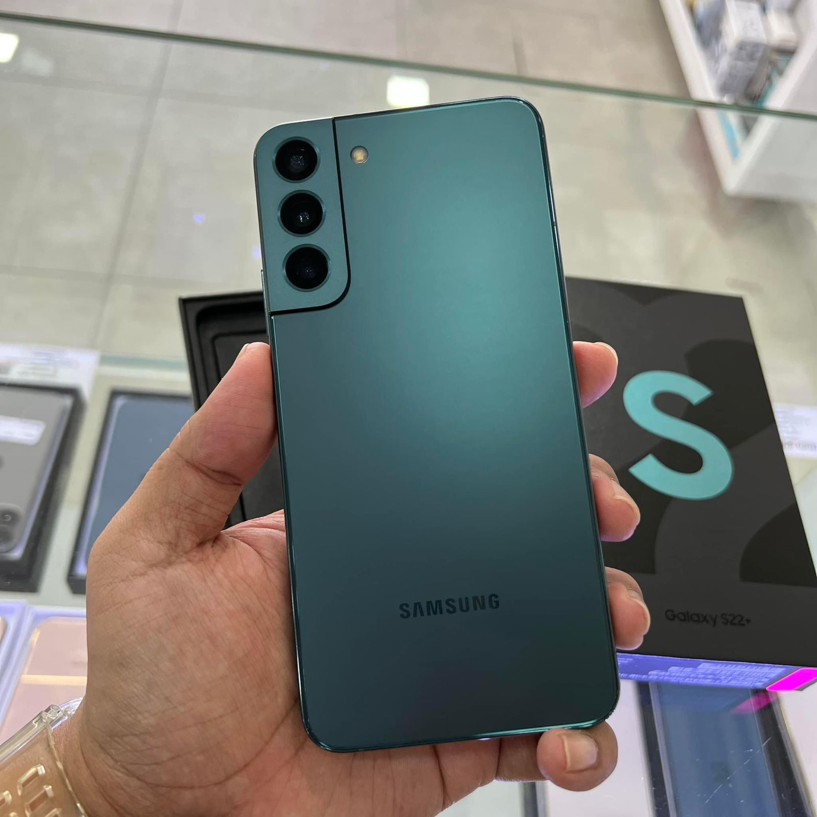 Refurbished Samsung Galaxy S22 Plus Fully Unlocked