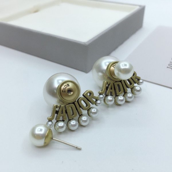 Replica Top Sale Dior J??Adior Antique Gold-finish Metal White Resin J’Adior’ Signature Stud Earrings For Ladies Price Online