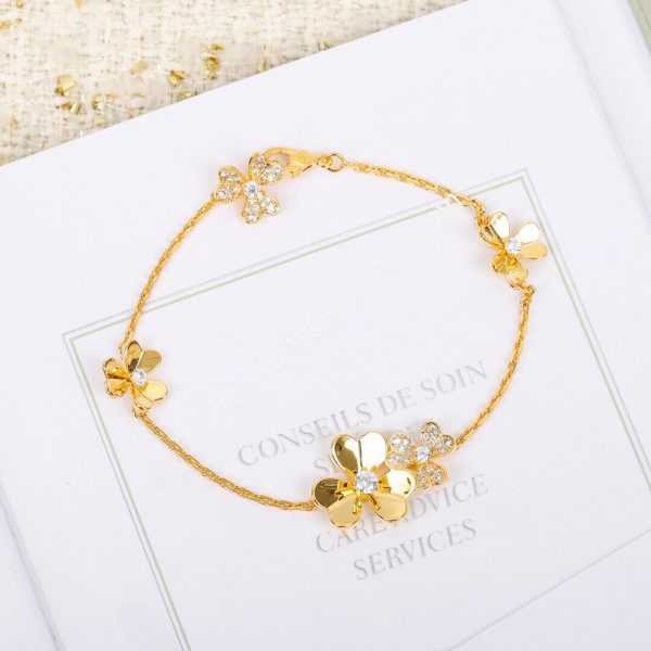 Replica Van Cleef Arpels Frivole Bracelet 5 Flowers Yellow Gold/White Gold With Diamond Price America