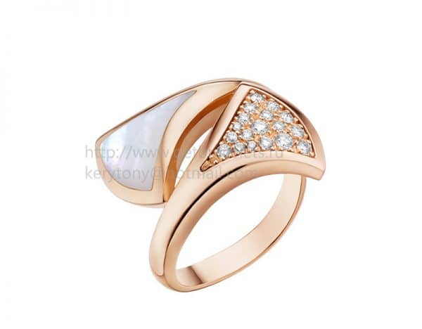 DIVAS’ Dream Ring Rose Gold with Mother of Pearl and Pave Diamonds