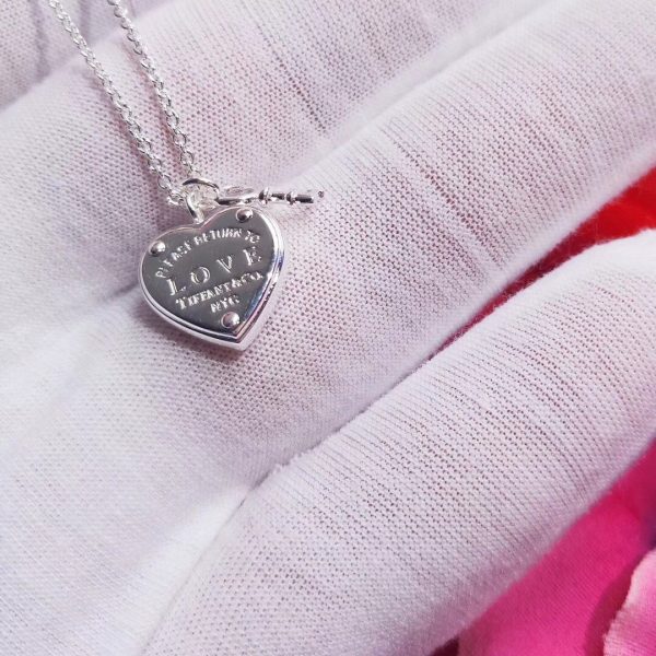Fashion Selling Tiffany Return To 925 Silver Heart Lock Key Pendant Women Replica Necklace In US