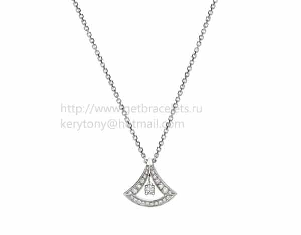Divas’ Dream White Gold Openwork Necklace with Central Diamond and Pave Diamonds