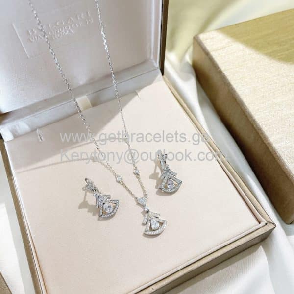 Divas Dream Openwork Elements Necklace With Diamonds White Gold Cheapest
