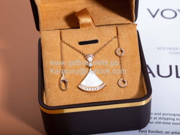 Divas Dream Necklace with Mother of pearl and Pave Diamodns Rose Gold 1:1 Replica