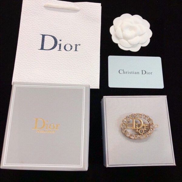 Replica Spring New Style Christian Dior Classic Brass Logo Motif White Crystals Edging Fashion Oval Brooch For Ladies Online