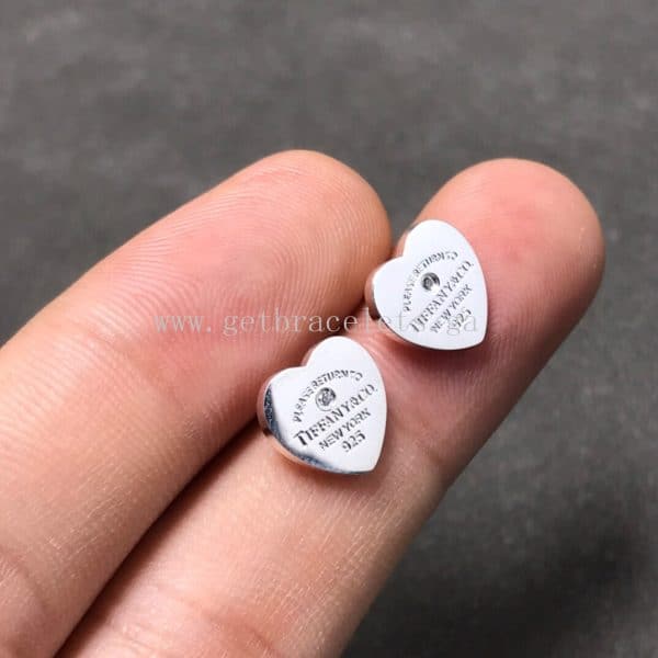 Return to Tiffany Heart Tag Earrings in Sterling Silver with a Diamond