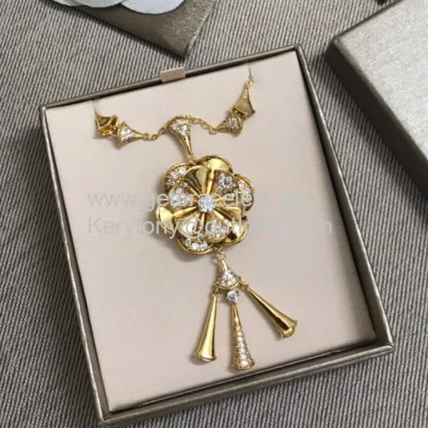 Divas Dream Flower Necklaces With Diamonds White Gold-Yellow Gold-Rose Gold Cheap