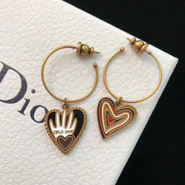 High End Dior Dioramour Multicolor Heart-shaped Pendant Ladies Asymmetric Vintange Brass Hoop Earrings E0937DMRLQ_D919