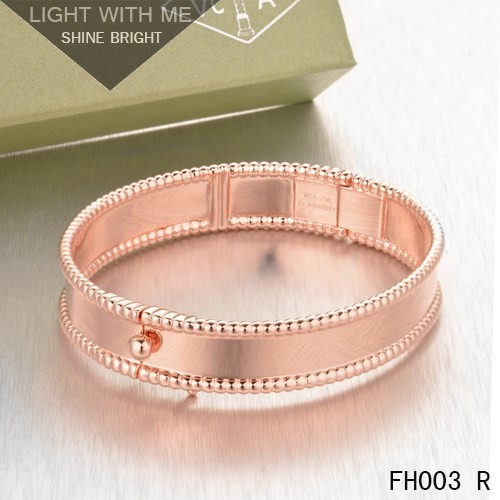 Replica Van Cleef And Arpels Perlee Signature In Pink Gold Bracelet-Medium Model